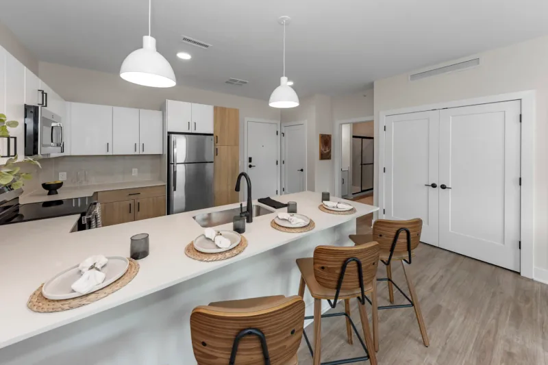 Pine apartment interior — photo 3