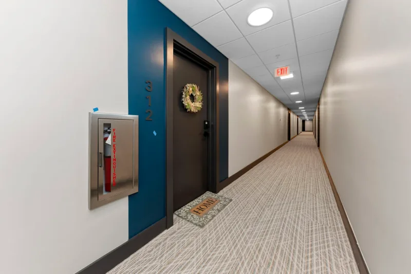 Pine apartment interior — photo 14