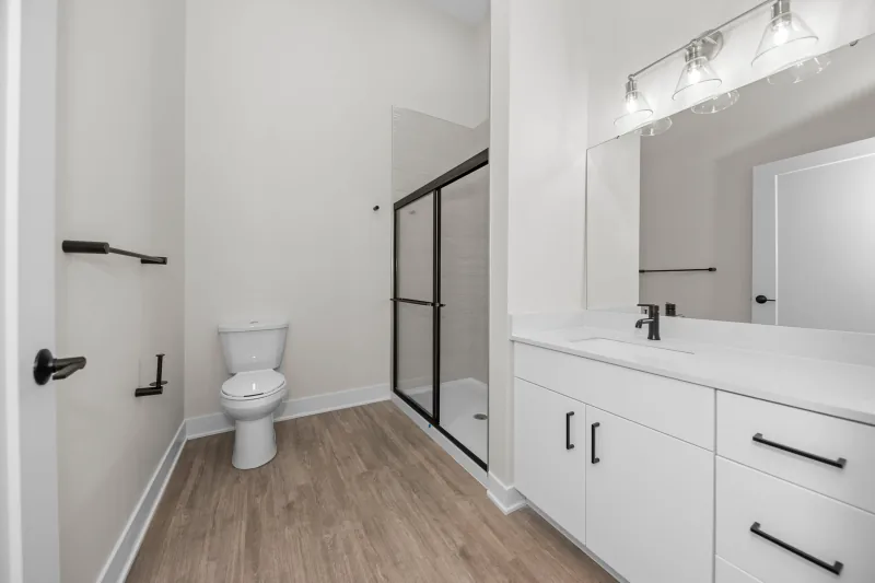 Walnut apartment interior — photo 9